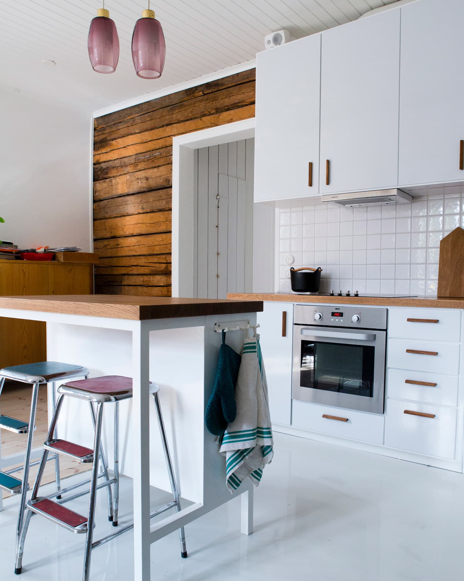 Custom Kitchen by Reko Hämäläinen / Rekon Struktio